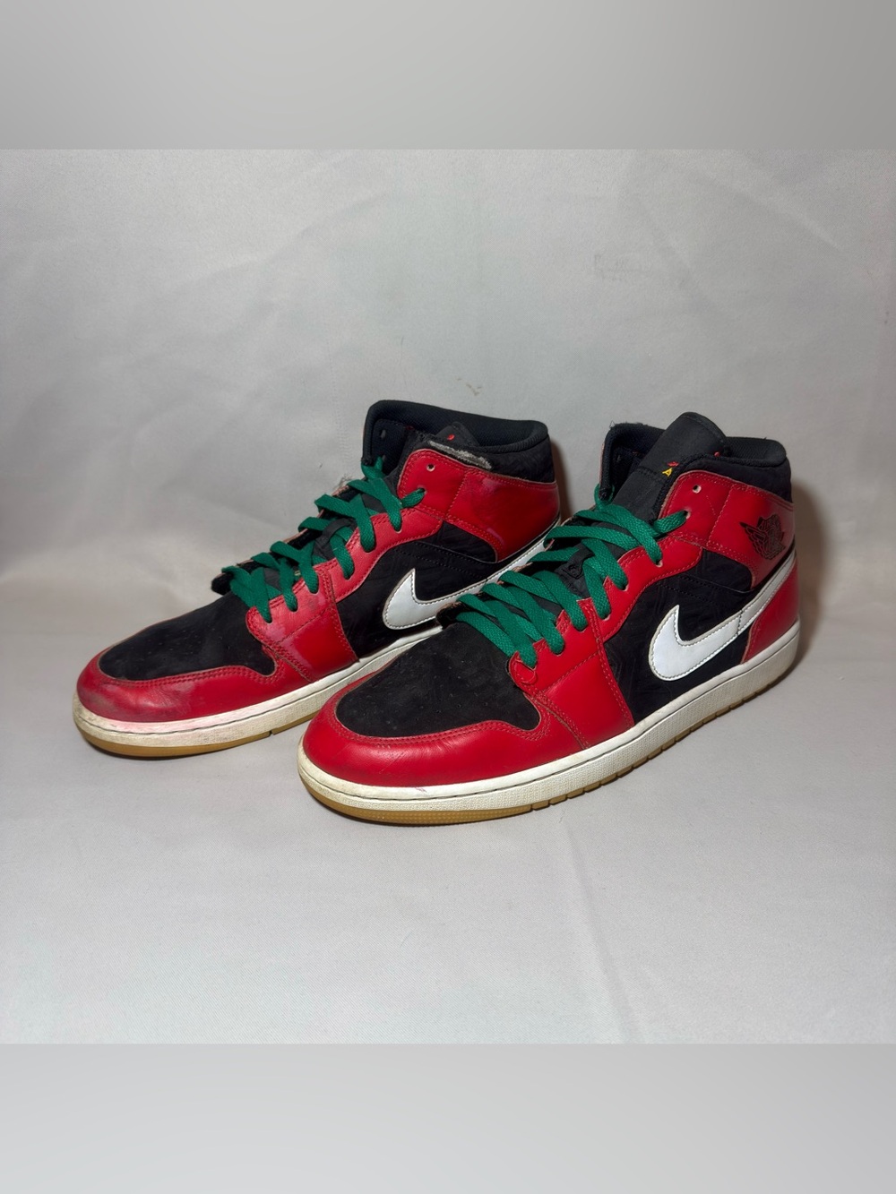 Jordan 1 Mid SE Christmas Men’s Size 14